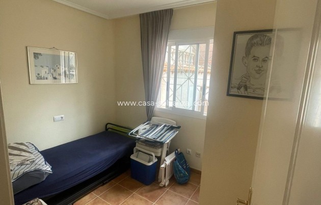 Herverkoop - Villa - Torrevieja - Aguas nuevas