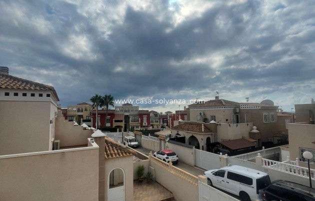 Herverkoop - Villa - Torrevieja - Aguas nuevas