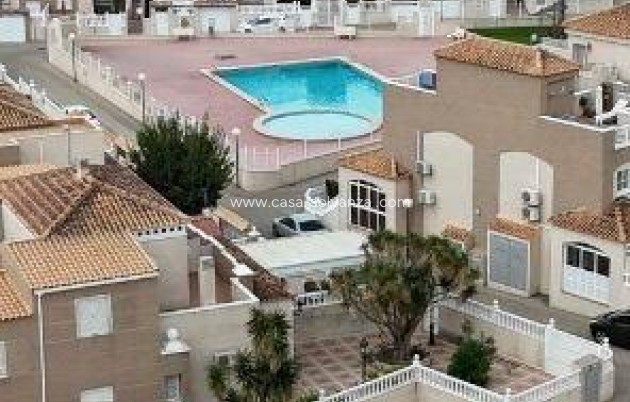 Herverkoop - Villa - Torrevieja - Aguas nuevas