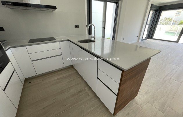 Resale - Apartment / flat - Pilar de la Horadada - Costa Blanca