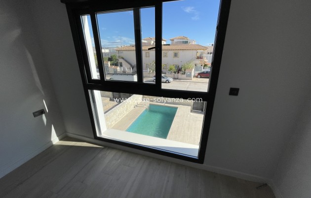Resale - Apartment / flat - Pilar de la Horadada - Costa Blanca