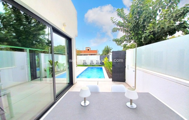 Resale - Villa - Pilar de la Horadada - Costa Blanca