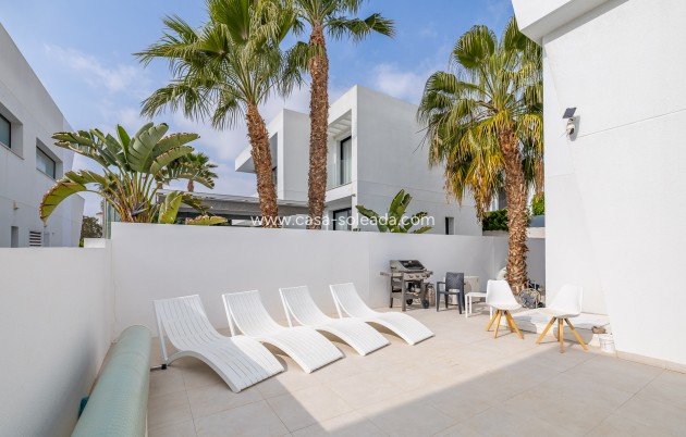 Resale - Villa - Ciudad Quesada