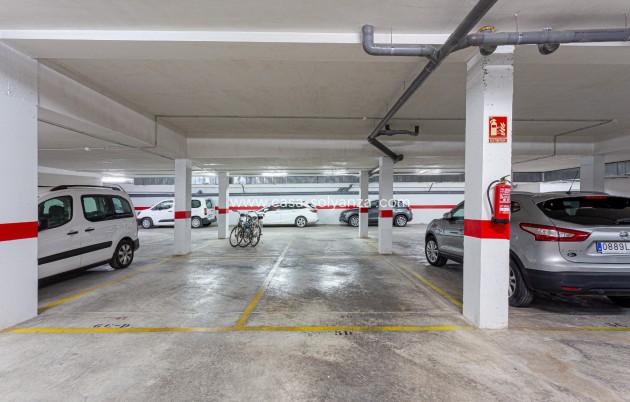 Herverkoop - Villa - Orihuela Costa - Costa Blanca