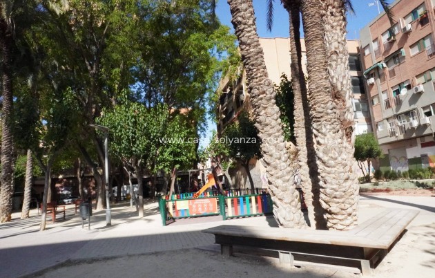 Herverkoop - Reclame - Murcia - Barrio Del Carmen