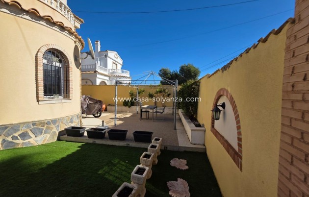 Resale - Villa - Orihuela Costa - Villamartín