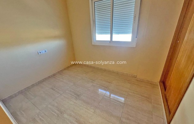 Reventa - Apartamento / piso - Guardamar del Segura - Puerto Deportivo