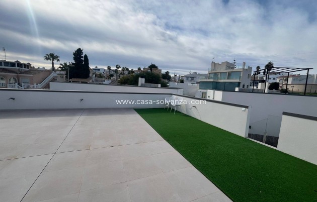 Herverkoop - Villa - San Miguel de Salinas - Urbanizacion Blue Lagoon