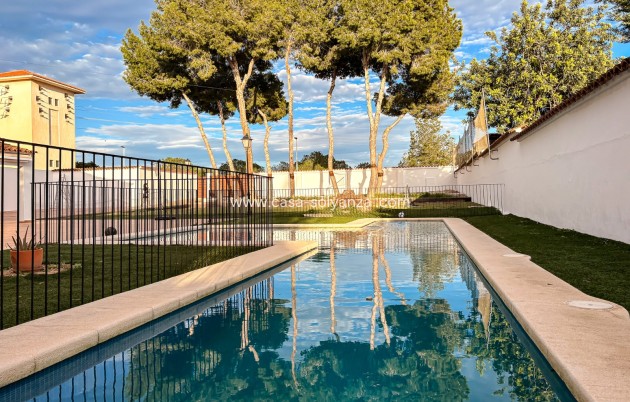 Revente - Villa - Detached - Santa Pola - El Poble Llevanti