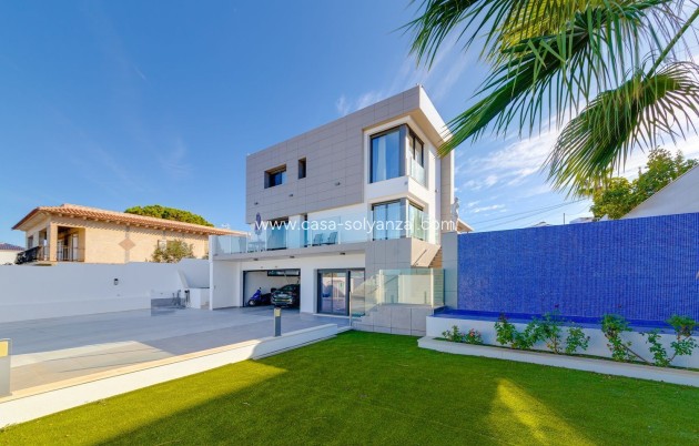 Wiederverkauf - Independent villa - Torrevieja