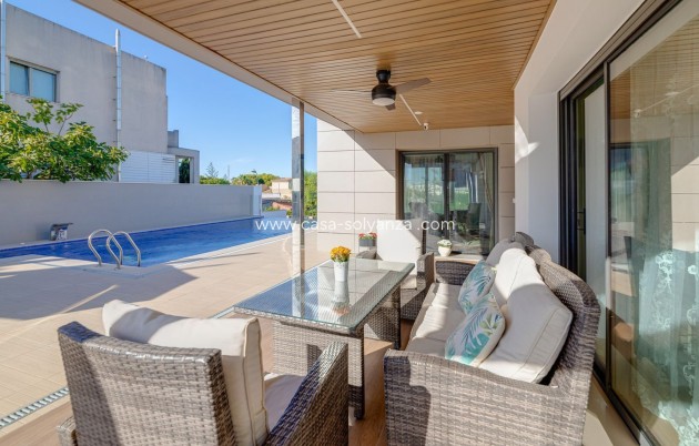 Wiederverkauf - Independent villa - Torrevieja