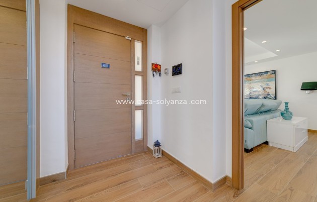 Wiederverkauf - Independent villa - Torrevieja