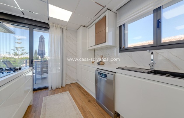 Wiederverkauf - Independent villa - Torrevieja