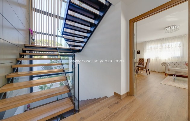 Wiederverkauf - Independent villa - Torrevieja