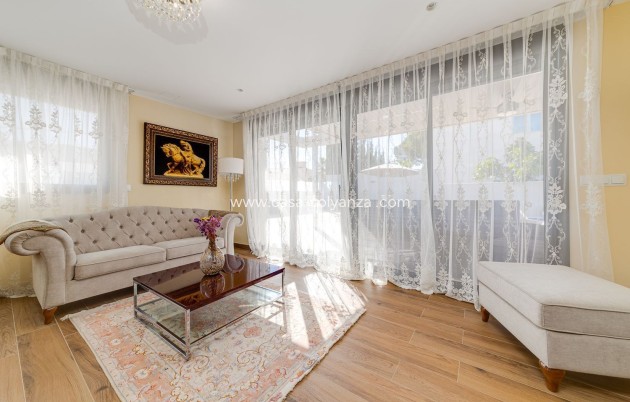 Wiederverkauf - Independent villa - Torrevieja