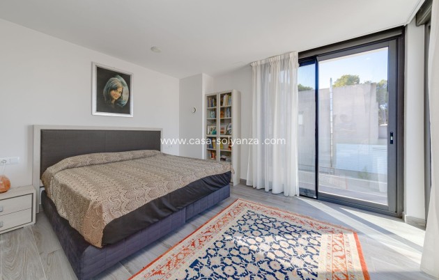 Wiederverkauf - Independent villa - Torrevieja