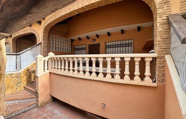 Herverkoop - Herenhuis - Guardamar del Segura - Urbanizaciones