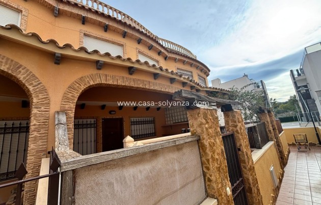 Herverkoop - Herenhuis - Guardamar del Segura - Urbanizaciones