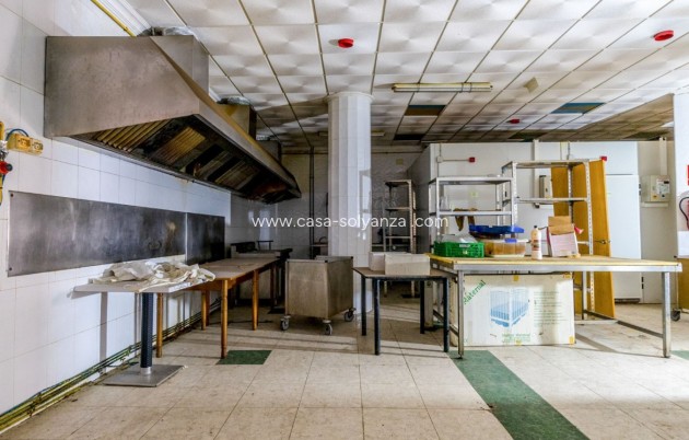 Resale - Commercial - Torrevieja - Costa Blanca