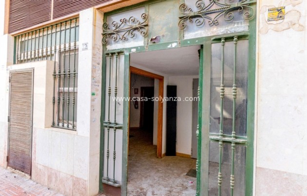 Resale - Commercial - Torrevieja - Costa Blanca
