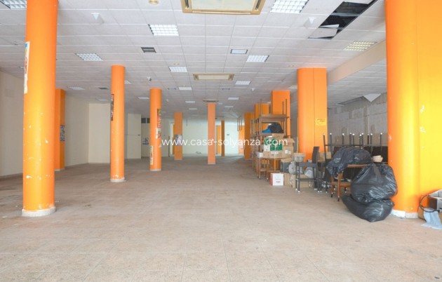 Resale - Commercial - Torrevieja - Costa Blanca