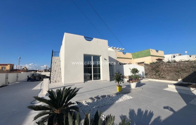 Resale - Villa - La Siesta - Costa Blanca