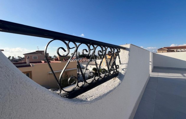 Resale - Villa - La Siesta - Costa Blanca