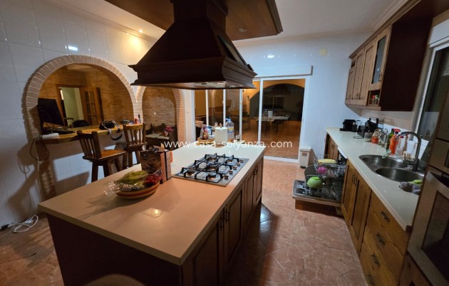 Resale - Villa - San Vicente del Raspeig - Inland