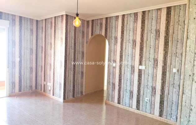 Resale - Apartment / flat - Torrevieja - Center