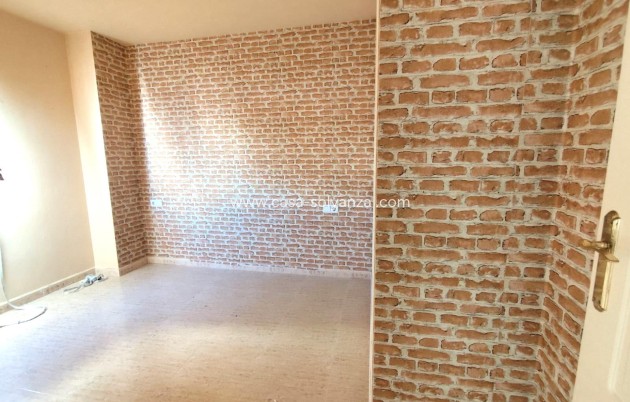 Resale - Apartment / flat - Torrevieja - Center