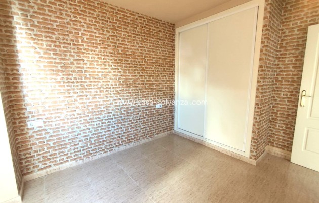 Resale - Apartment / flat - Torrevieja - Center