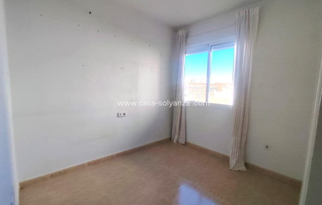 Resale - Apartment / flat - Torrevieja - Center