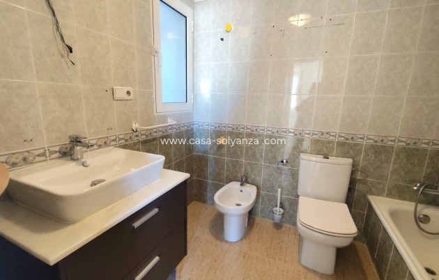 Resale - Apartment / flat - Torrevieja - Center