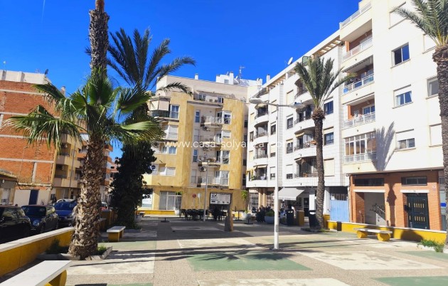 Resale - Apartment / flat - Torrevieja - Center
