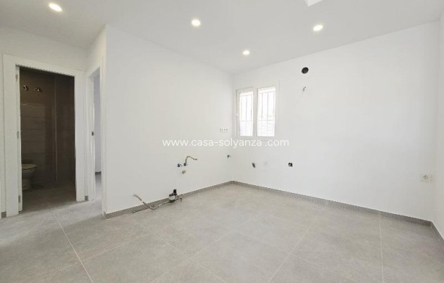 Resale - Apartment / flat - Torrevieja - Playa del Cura