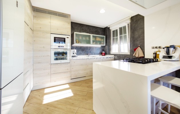 Herverkoop - Villa - San Vicente del Raspeig - Inland