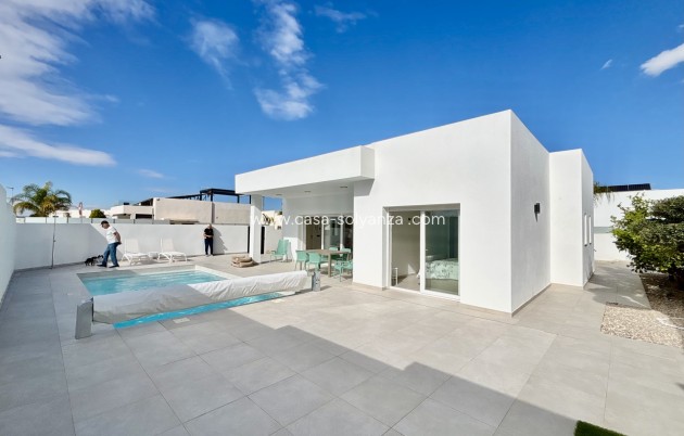 Nouvelle construction - Villa - Benijofar