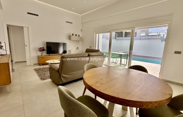 Nouvelle construction - Villa - Benijofar