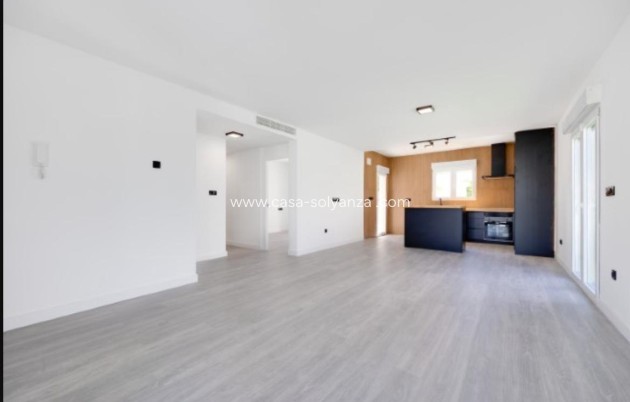 Herverkoop - Villa - Torrevieja - La Siesta