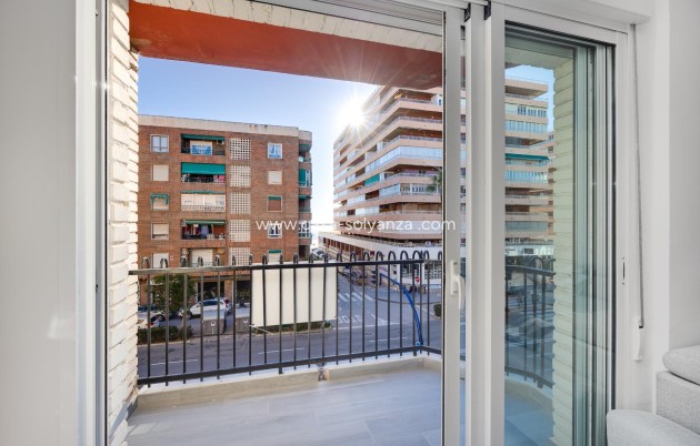 Revente - Appartement - Torrevieja - Puerto