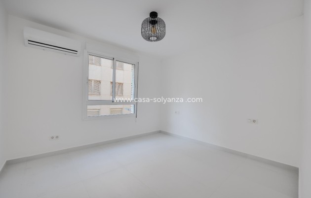 Revente - Appartement - Torrevieja - Puerto