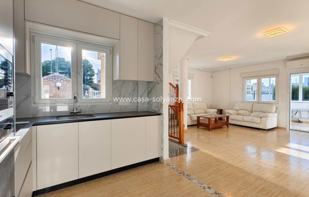 Revente - Villa - Orihuela - Villamartin