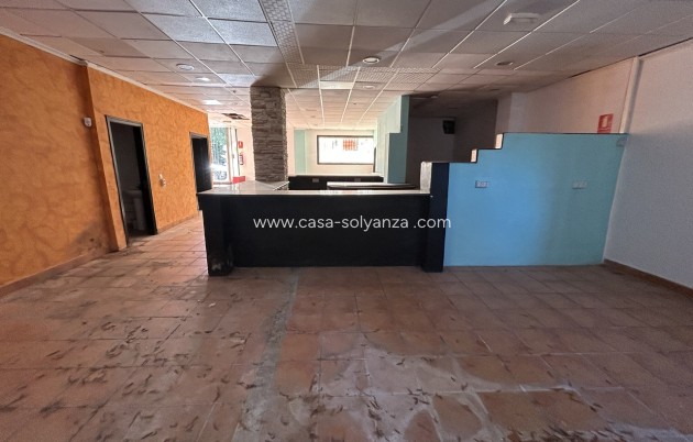 Revente - Commercial - Villamartin - Villamartín