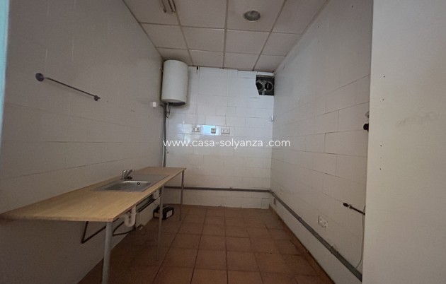 Revente - Commercial - Villamartin - Villamartín