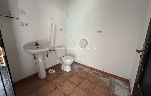 Revente - Commercial - Villamartin - Villamartín