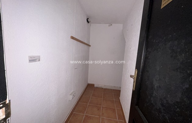 Revente - Commercial - Villamartin - Villamartín