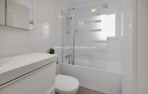 Herverkoop - Bungalow - Torrevieja - Aguas nuevas