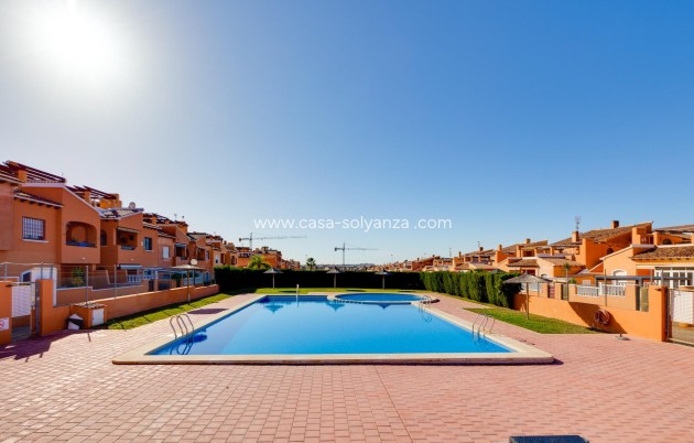 Herverkoop - Bungalow - Torrevieja - Aguas nuevas