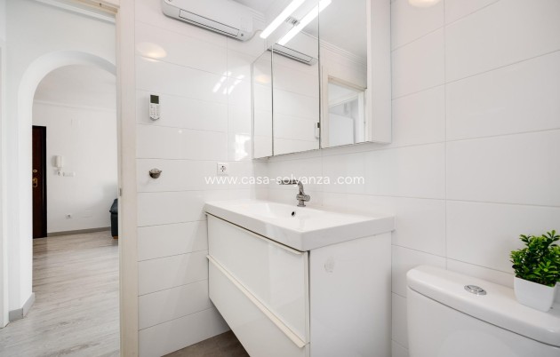 Herverkoop - Bungalow - Torrevieja - Aguas nuevas