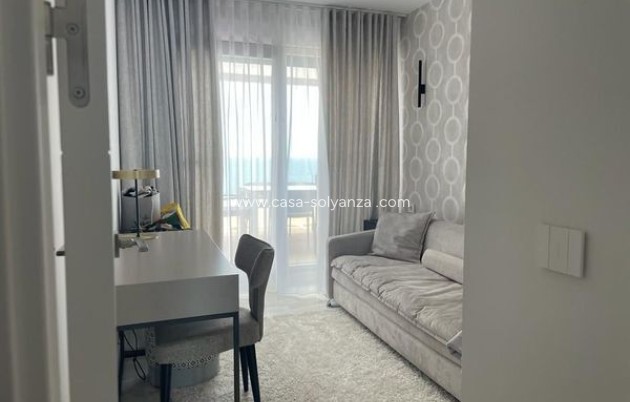 Resale - Apartment / flat - Punta Prima - Costa Blanca